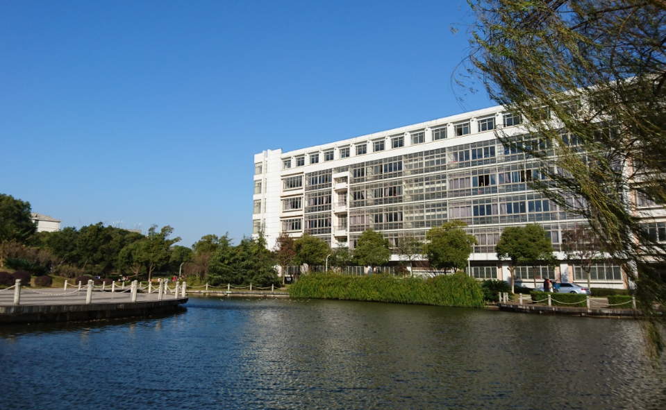 江西理工大學(xué)正式運用廣州派谷空調(diào)控控制器